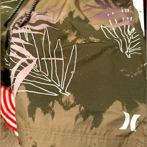 XL HURLEY SHORTS